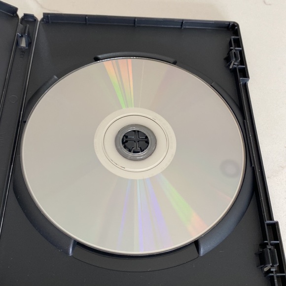 Dolphin Tale DVD - Picture 4 of 4